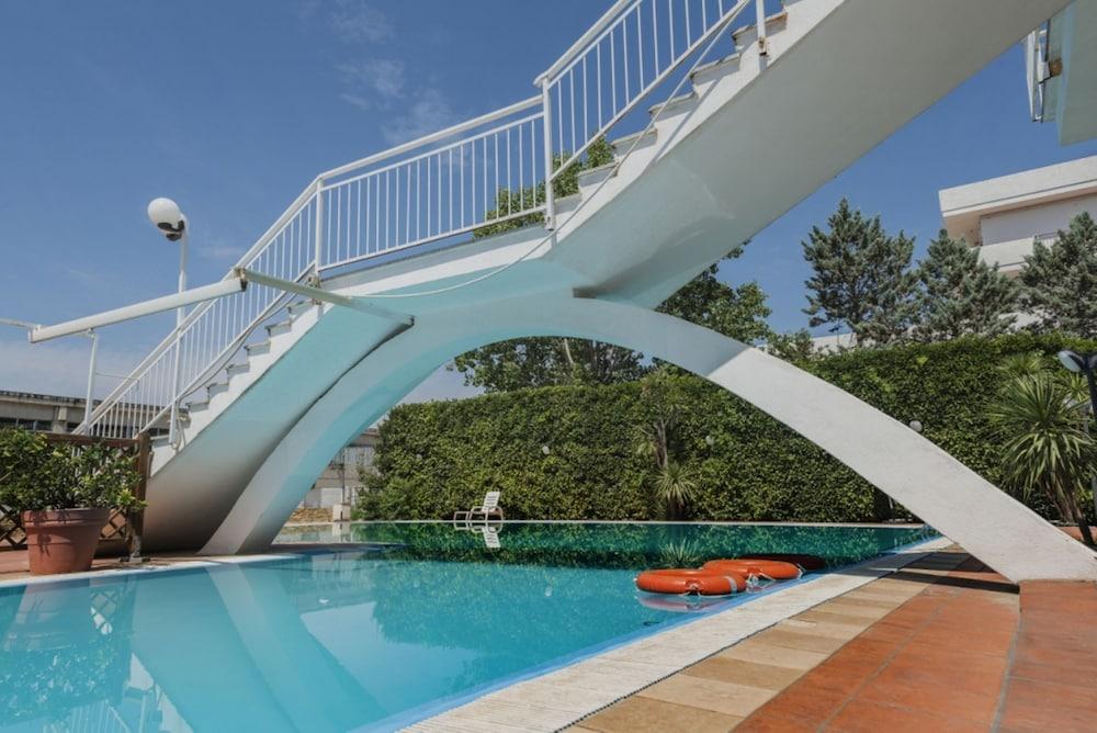 Hotel Bizantino Massafra Exterior photo